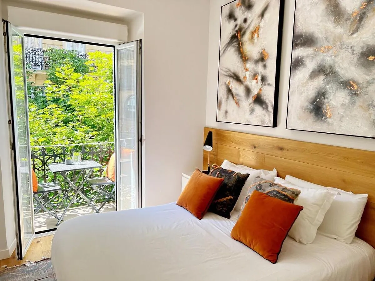 Heart Of Midtown ⎮⎮ 5 Balconies⎮⎮Walk Score 99 San Sebastian